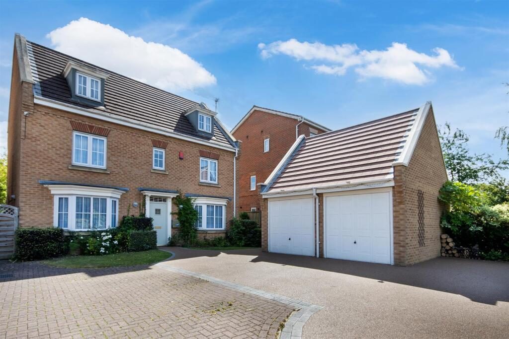 Property main image