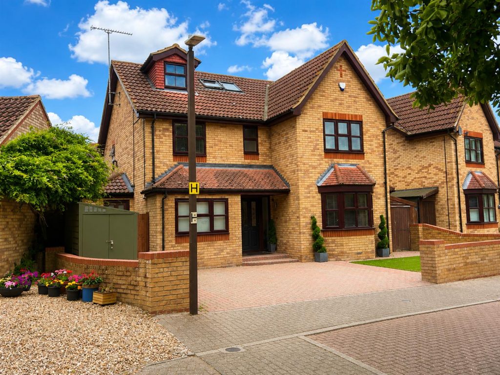 Property main image