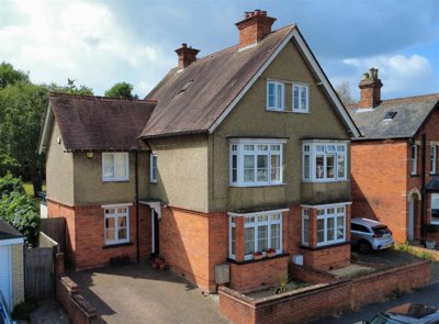 Property on Priory Road, RG14 7QS