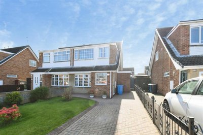 Property on Willowdale, HU7 6DW