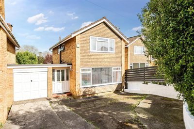 Property on Cleeve Drive, PL21 9BW