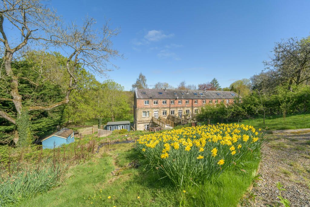 Terraced House