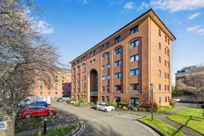 Property on EH14 1PB