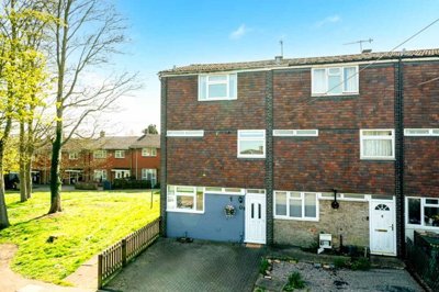 Property on Taverners, HP2 5AJ