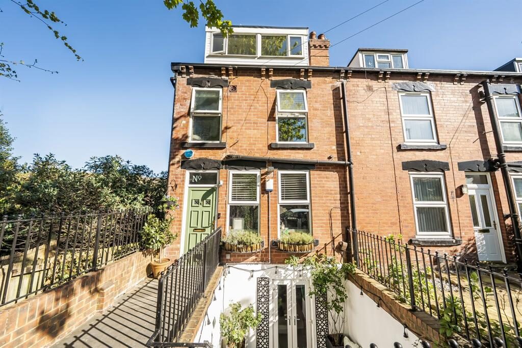 Terraced House
