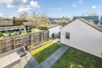 Property on Bourne Close, OX26 2AJ
