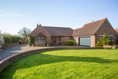 Property on Moss Road, DN6 0HN