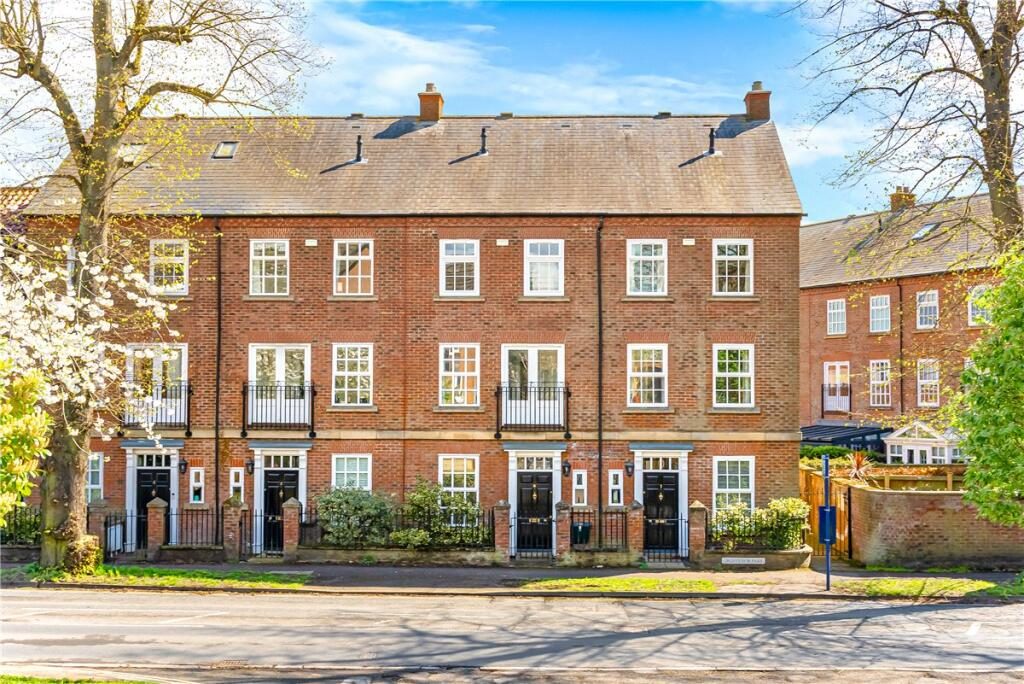 Terraced House