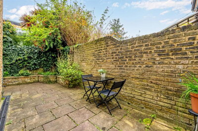 Property on Goldsmith Road, W3 6PX