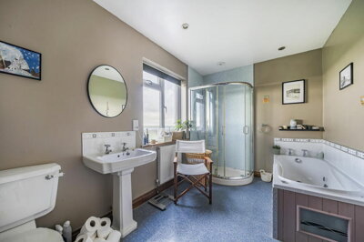 Property on EX23 9PN