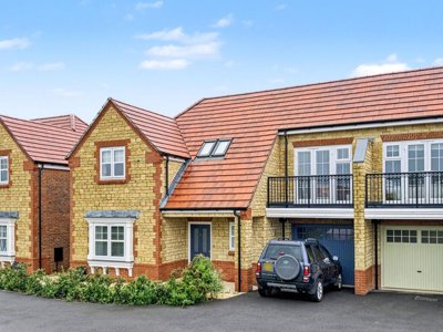 Property on Cobden Green, SN7 7QG
