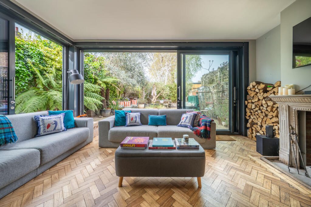Terraced House