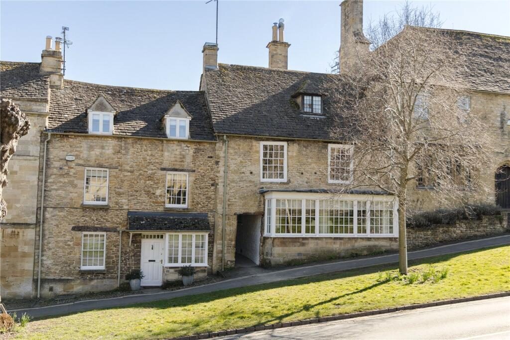 Terraced House
