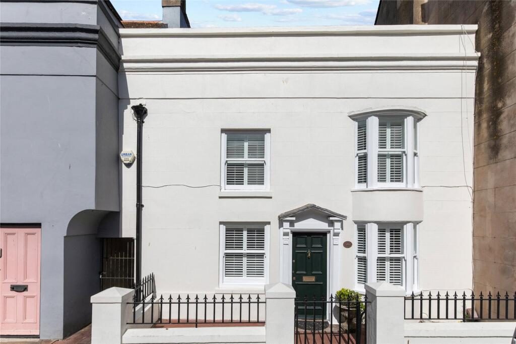 Property main image