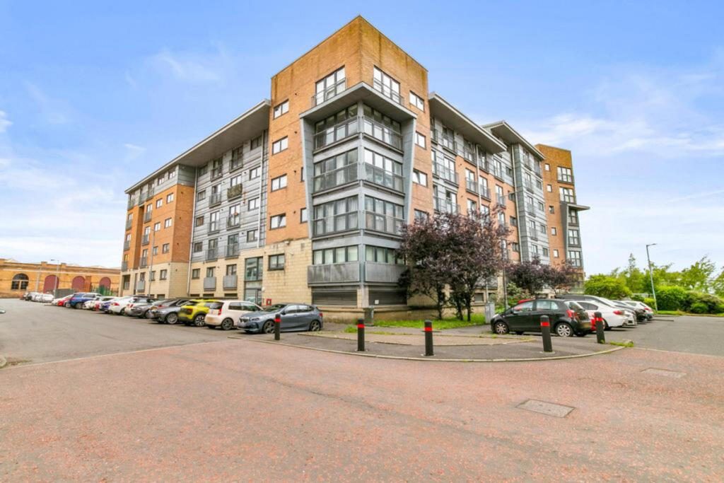 Property main image