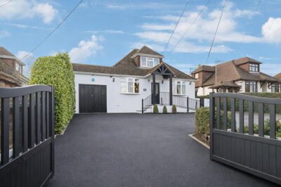 Property on Leighton Road, LU6 2EH