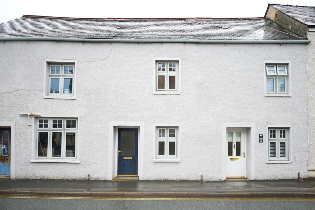 Terraced House