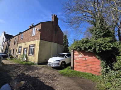 Property on King Street, DN8 5BA