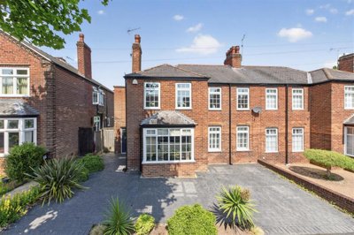 Property on Alexandra Avenue, NG18 5AB