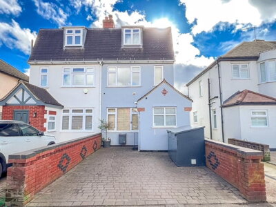 Property on Walton Road, KT8 2EH