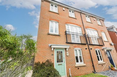 Property on Spinners Close, NG19 6QJ