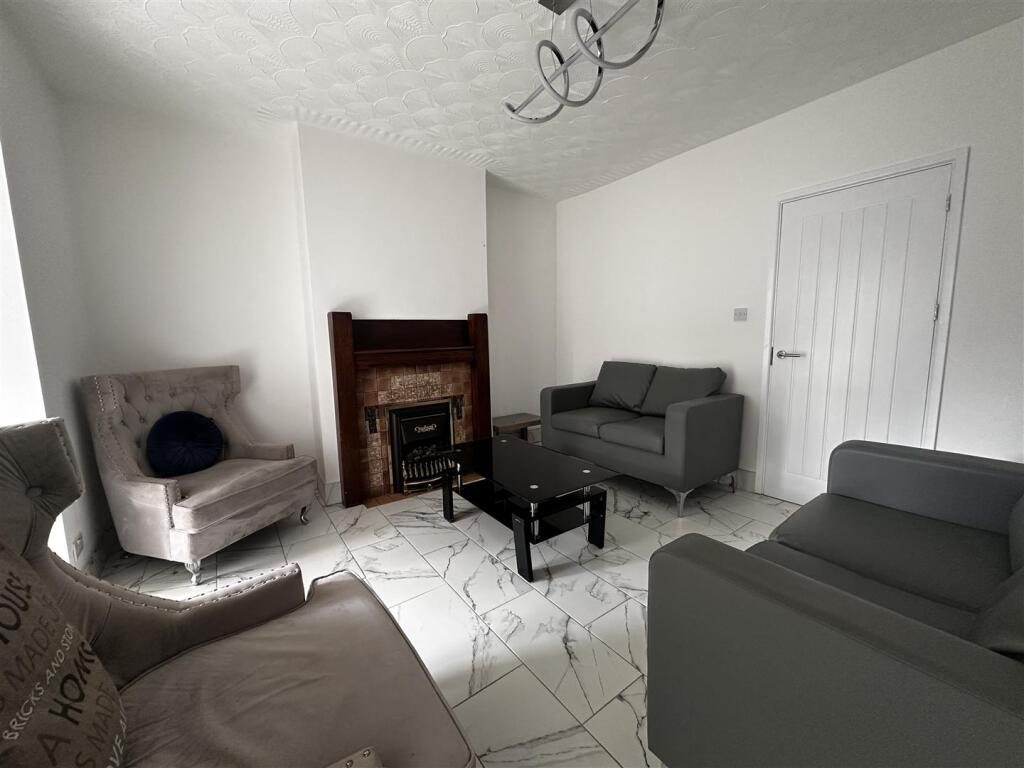 Terraced House