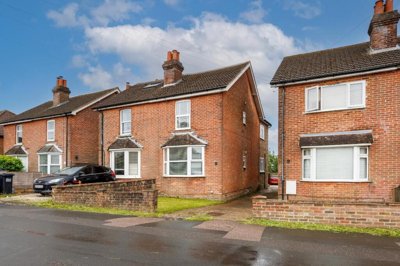 Property on Stone Cross Road, TN6 3DF