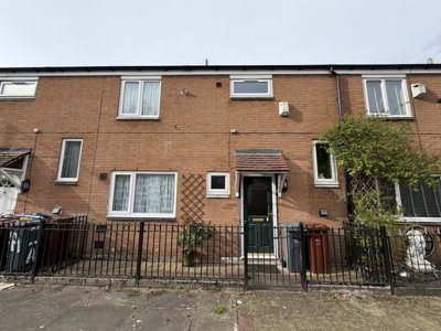 Property on Edbrook Walk, M13 0DA
