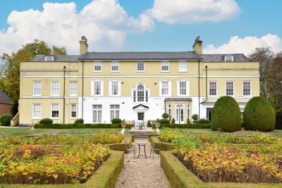 Property on High Street, WD5 0QF