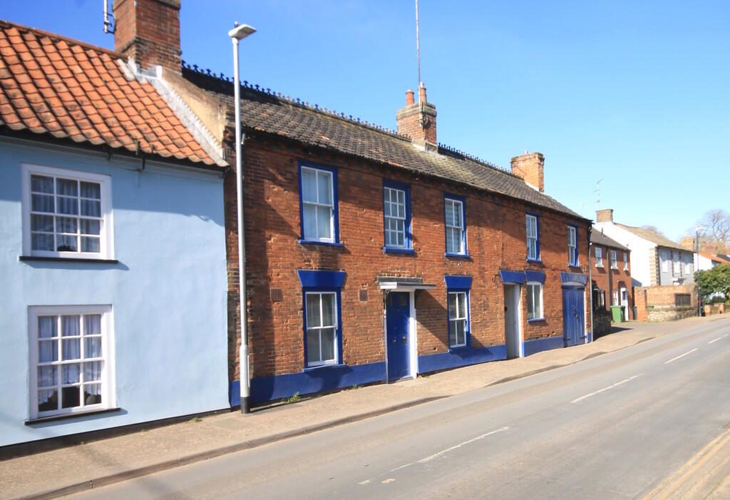 Property main image