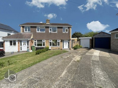Property on Grosvenor Close, CO5 0JN