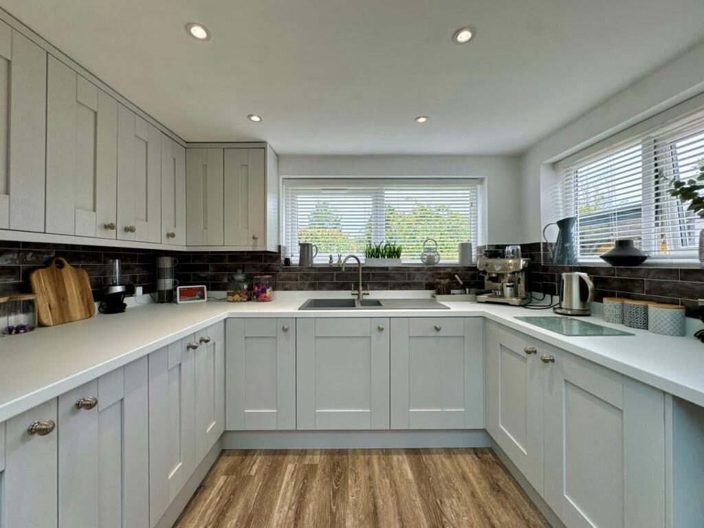 Thumbnail 24