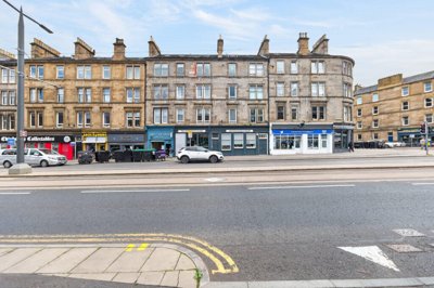 Property on EH7 4NZ