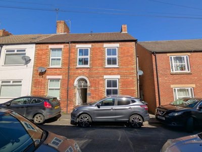 Property on George Street, NG31 6QL