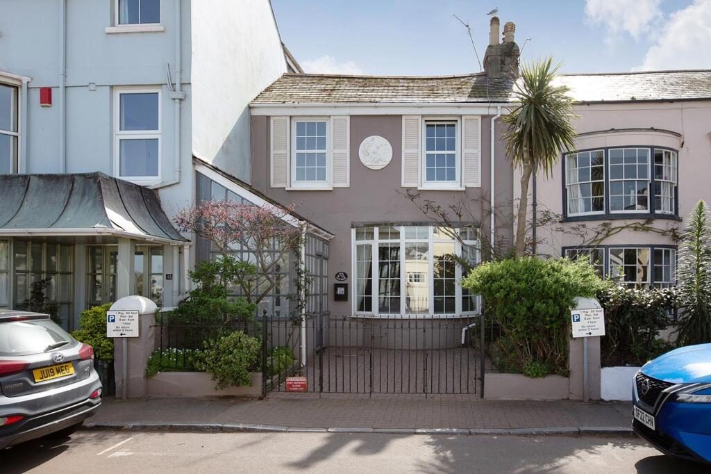 Terraced House