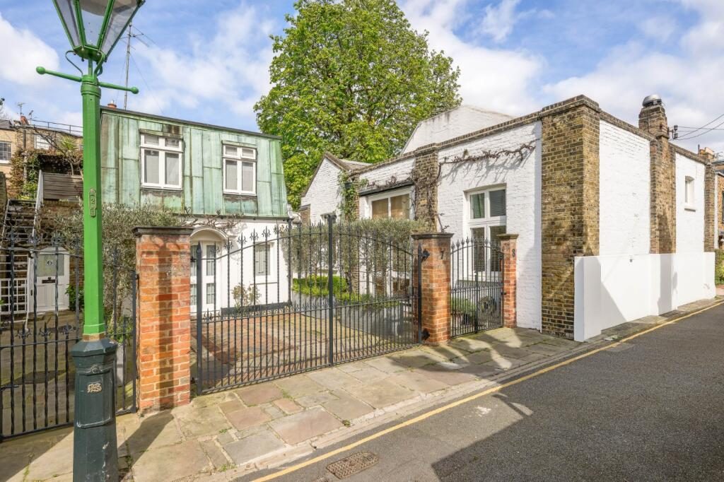 Terraced House