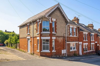 Property on SO23 0HQ
