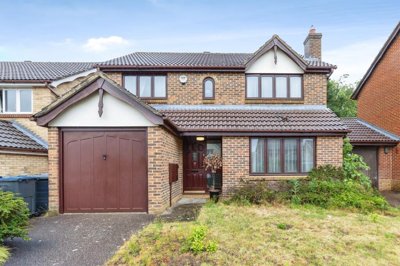 Property on Bluebell Close, SG13 7UP
