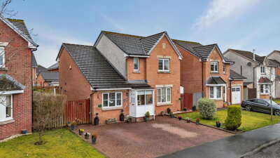 Property on Parkholm Gardens, G53 7WU