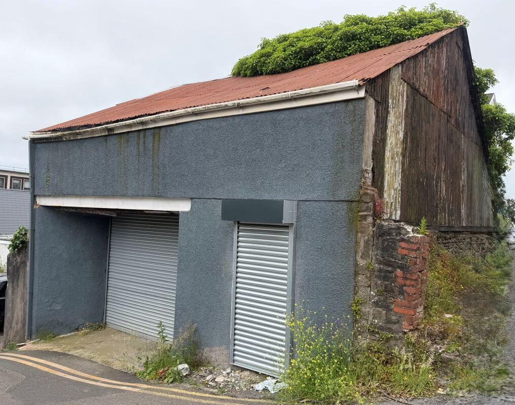 Garage to the rear of, 2 Gore Terrace, Swansea, West Glamorgan, SA1 5DN
