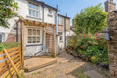 Property on Back Lane, LA9 7AW