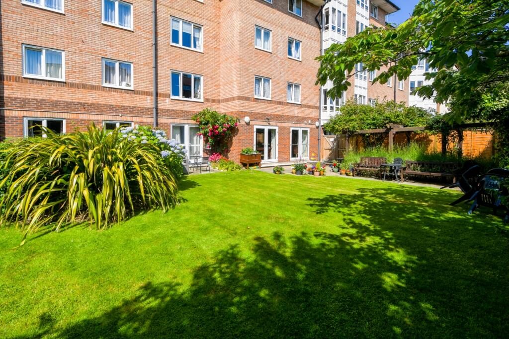 Property main image