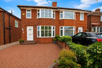 Property on Bullhead Road, WD6 1RG