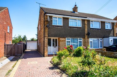 Property on Grangeway, NN10 9JE