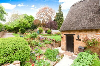 Property on Dark Lane, OX15 6QQ