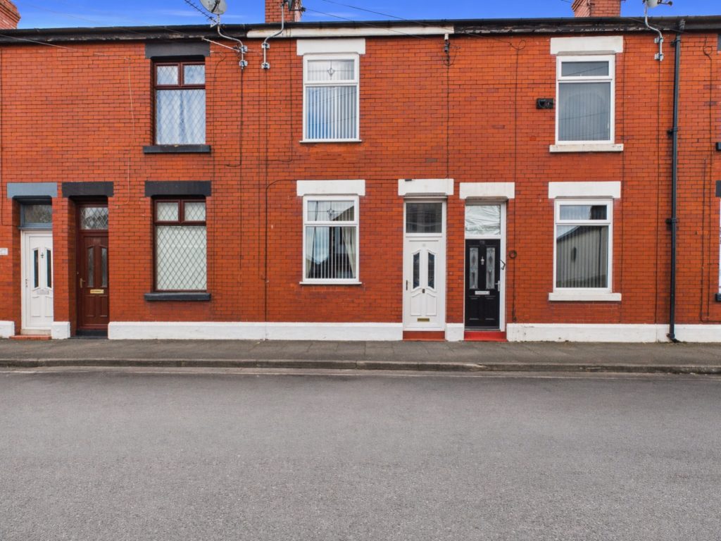Terraced House