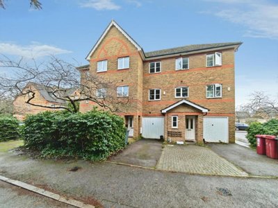 Property on Cintra Close, RG2 7AL