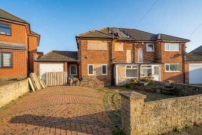 Property on Kingshurst Road, B90 2QP