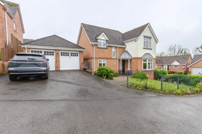 Property on Ffordd Cwm Cidi, CF62 6LJ