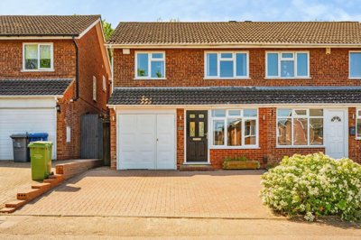 Property on Clematis, B77 4EE